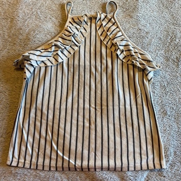 American Eagle Tops - Picture 2 of 11